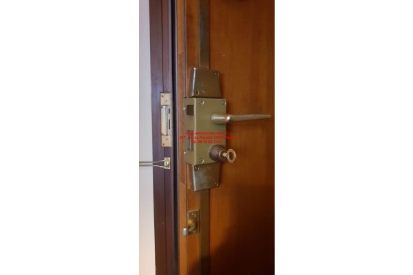 serrure pollux verticale a fouillot