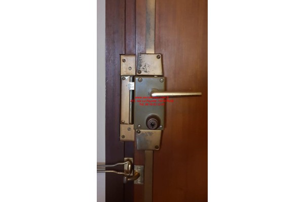 serrure pollux verticale a fouillot gauche