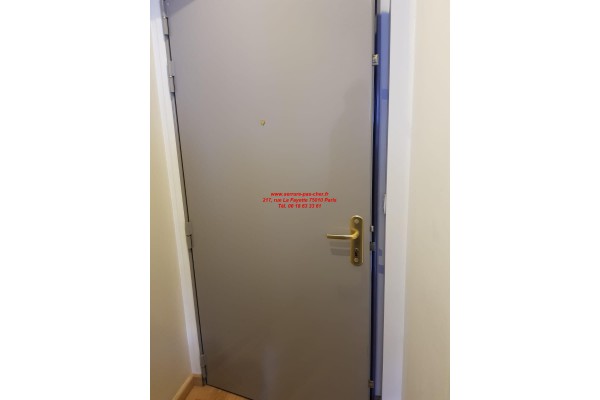 porte tordjman métal a serrure encastrée